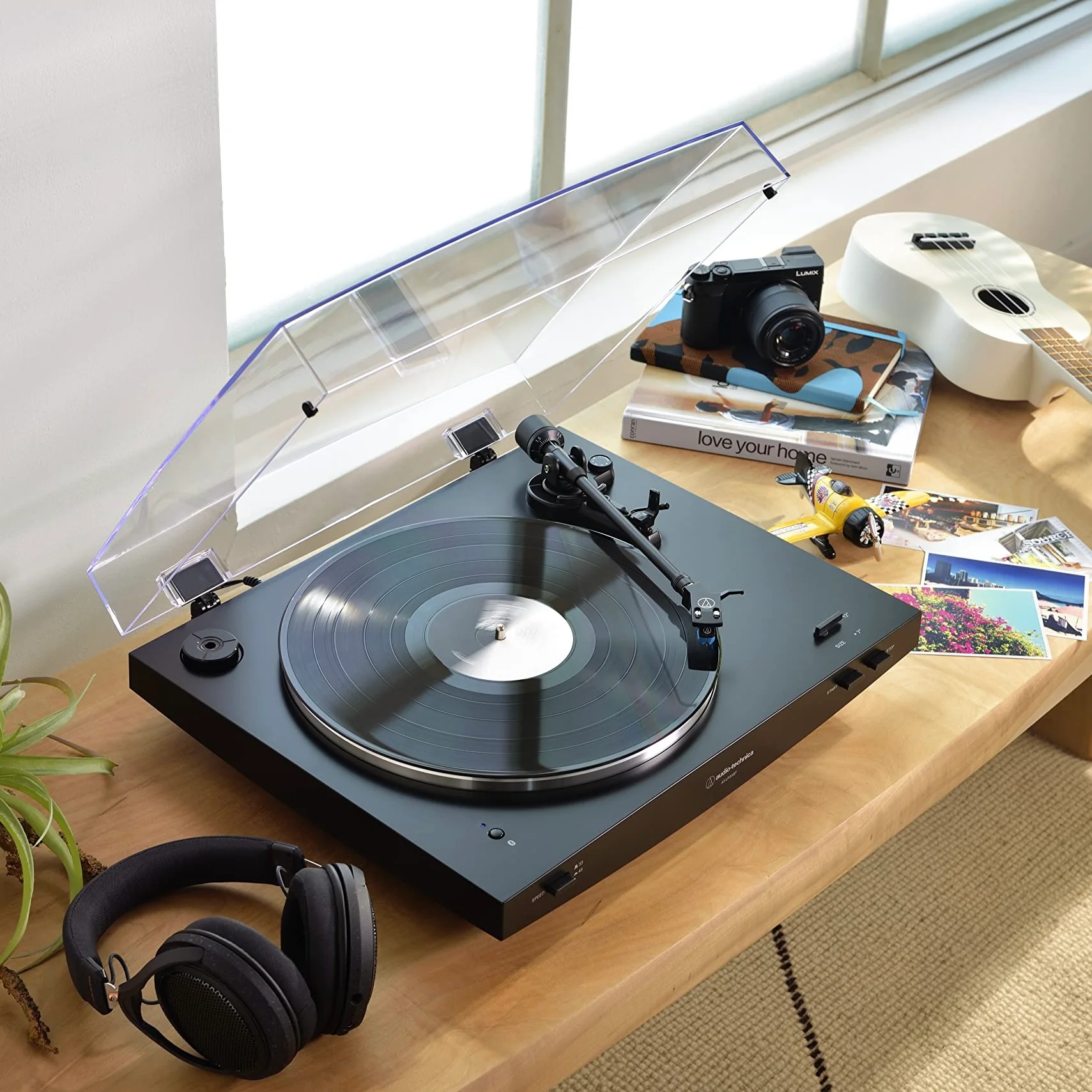 Audiotechnica AT-LP3XBT Turntable - Image 3